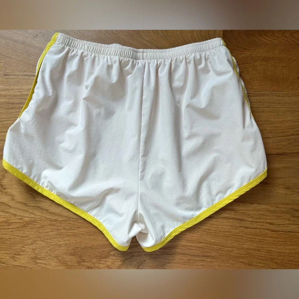 Outdoor Voices Lightspeed 2.5” Pace Short